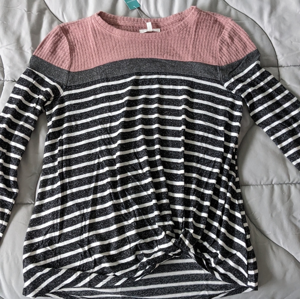 NWT Women's Stripe Colorblock Front Knot Mixer Tee - Size L